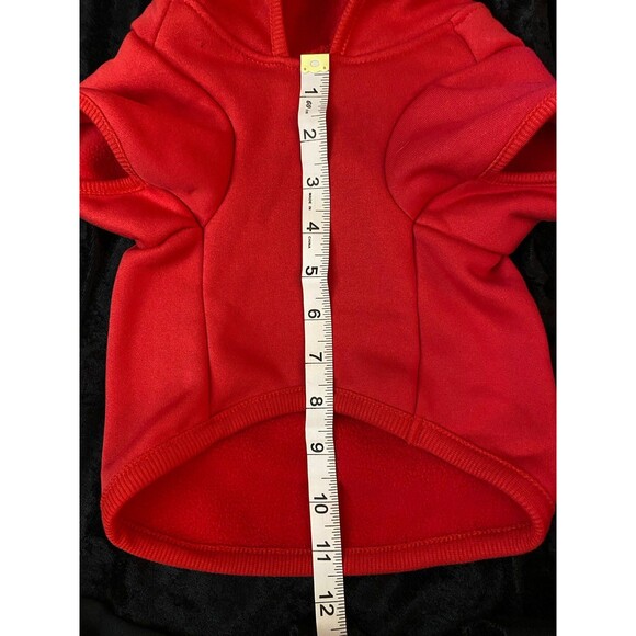 Dog Hoodie Sweater Red Rae Dunn Santa’s Helper Leash Slot Hood NWOT Size M - Picture 3 of 12
